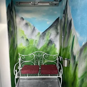  Apartment Aussergewoehnliche Kellerloft